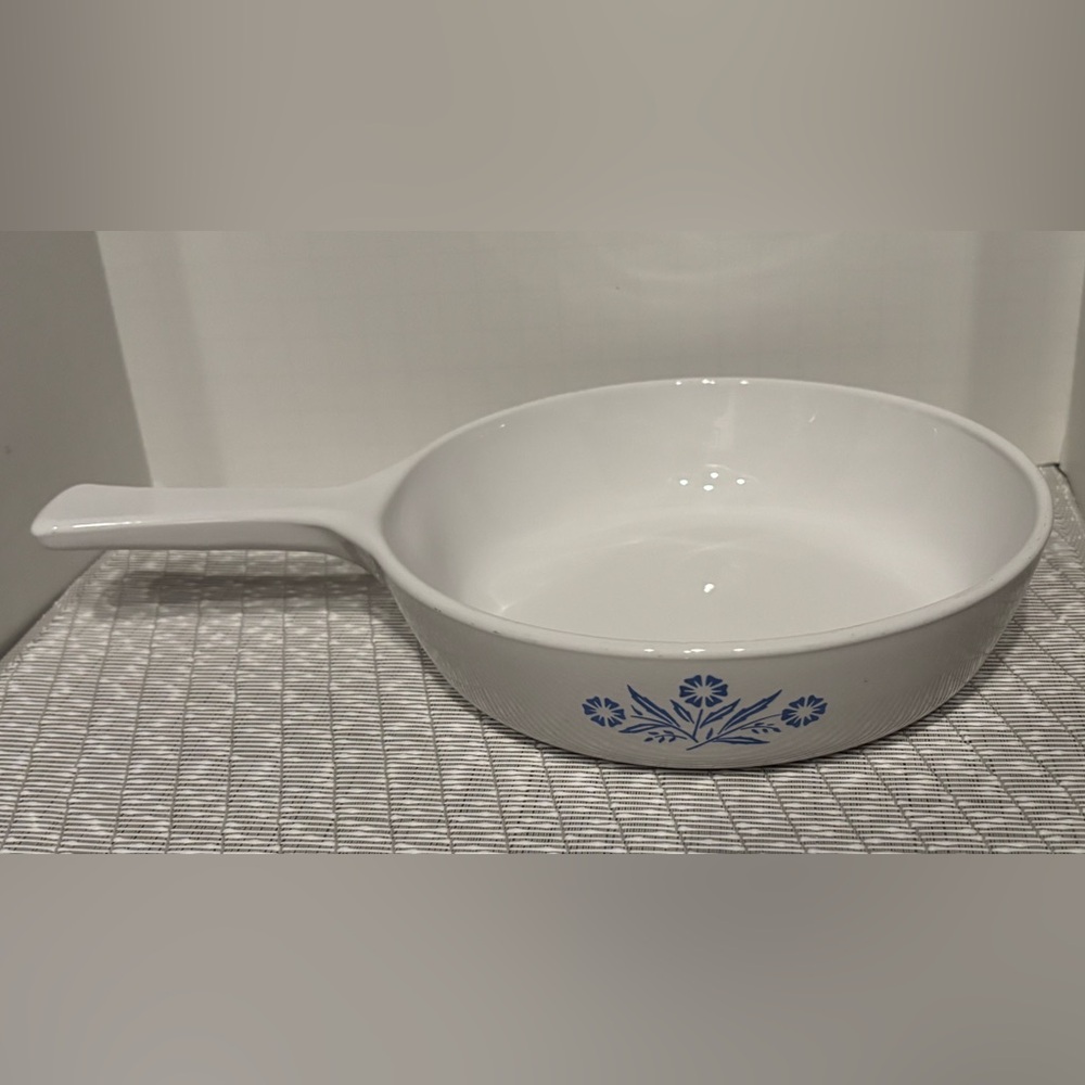 Vintage Corning Ware Blue Cornflower (P-83-B) 6-3/4" Round Skillet Pan Dish